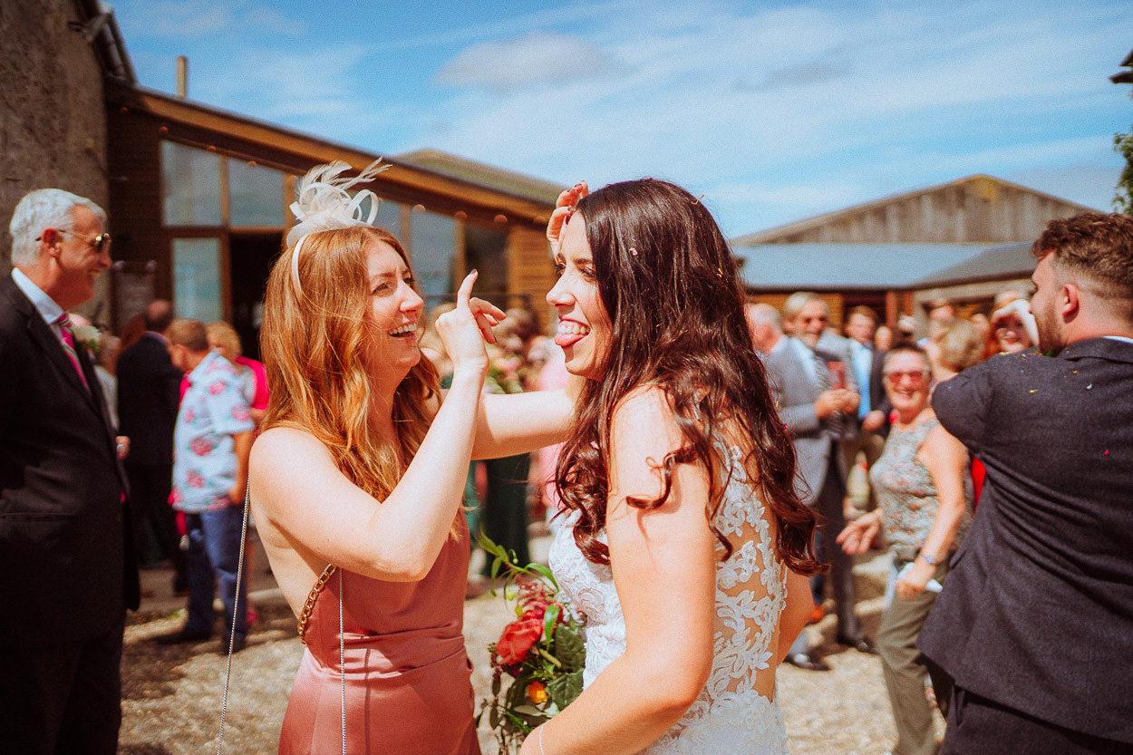SUMMER WEDDING ROSEDEW FARM WEDDING PHOTOGRAPHY 046 SUMMER WEDDING ROSEDEW FARM WEDDING PHOTOGRAPHY 046